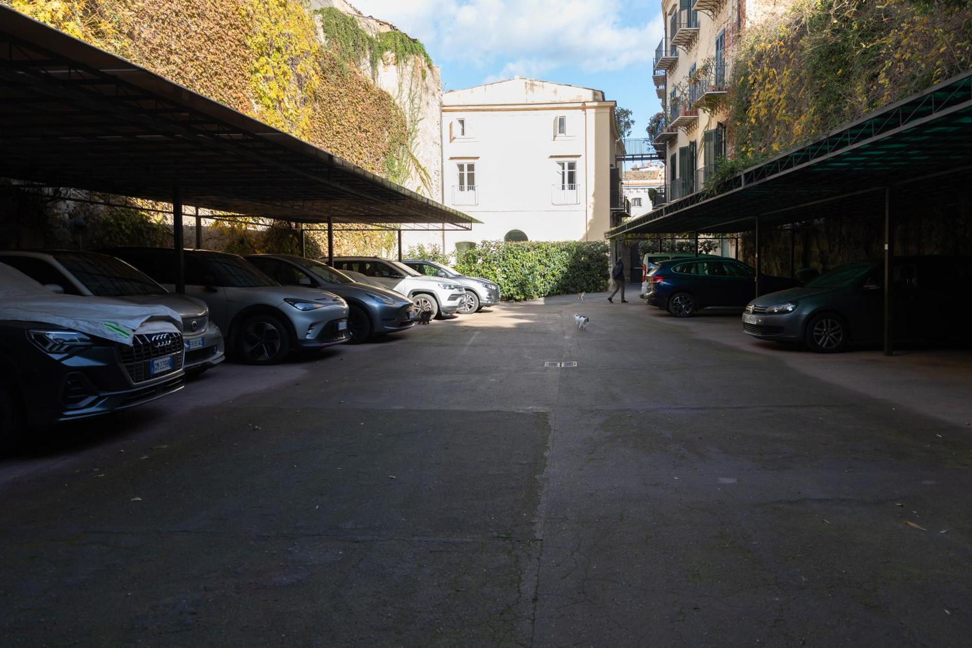 Dimora Artale In Cattedrale Apartment - Palermo — Photos 1