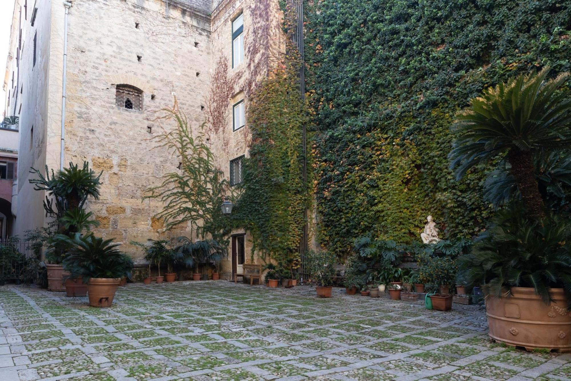 Dimora Artale In Cattedrale Apartment - Palermo — Photos 3